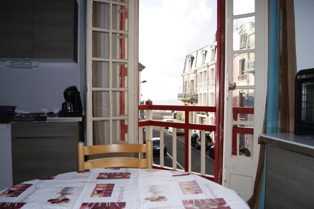 La Precieuse Apartment Мер-ле-Бен Стая снимка
